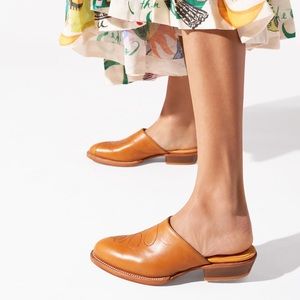 Charlotte Stone Lariat Women’s Mule Shoes Size 9